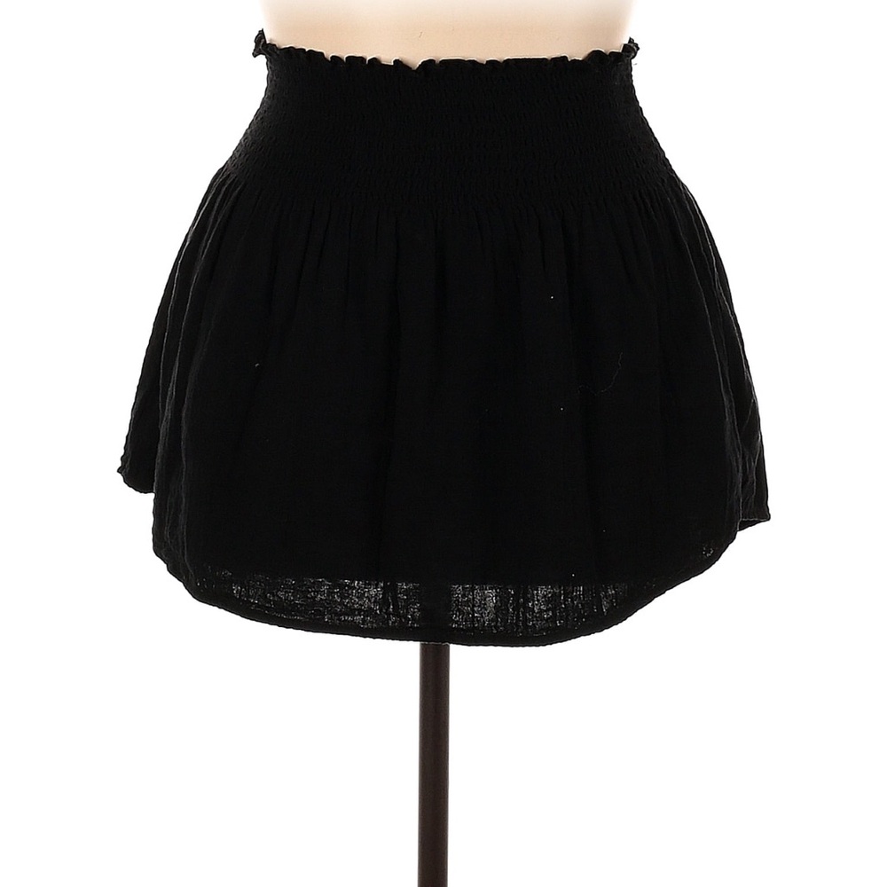STARK black cotton skirt! Great for dressing up or down. O/S.